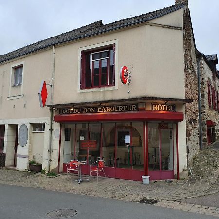 ホテルLe Bon Laboureur Saint-Léonard-des-Bois エクステリア 写真